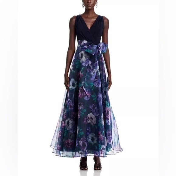 Eliza J
Sleeveless Surplice Neck Mixed Media Gown - Picture 2 of 13